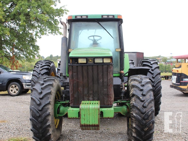 john-deere-8200-image-12