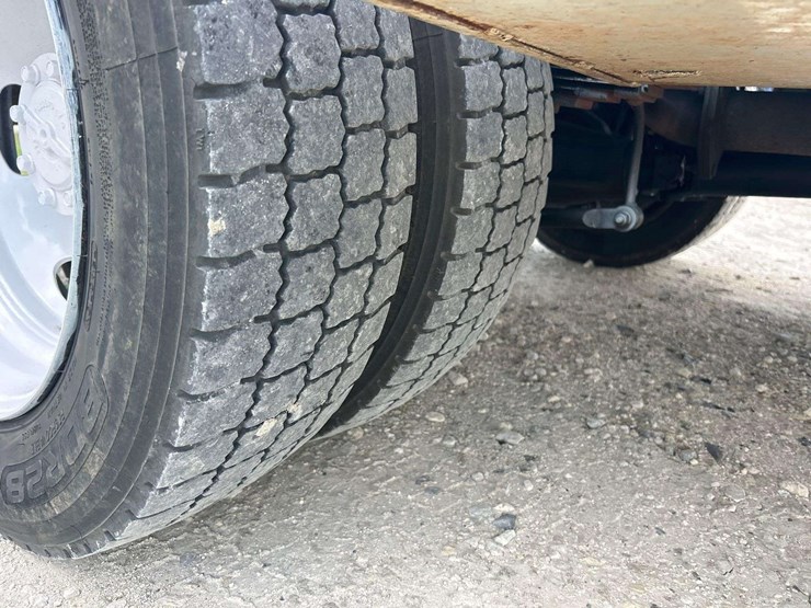 2019-ford-f550-image-23