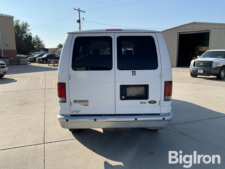2011-ford-e350-xlt-image-6