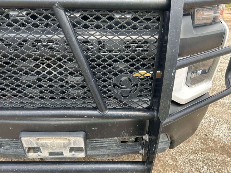 2020-chevrolet-silverado-3500-image-22