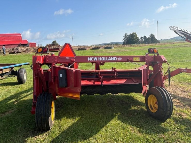 2022-new-holland-210-image-6