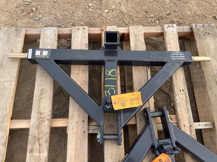 #3118-•-unused-2025-wolverine-skid-steer-class-2-quick-hitch-image-2