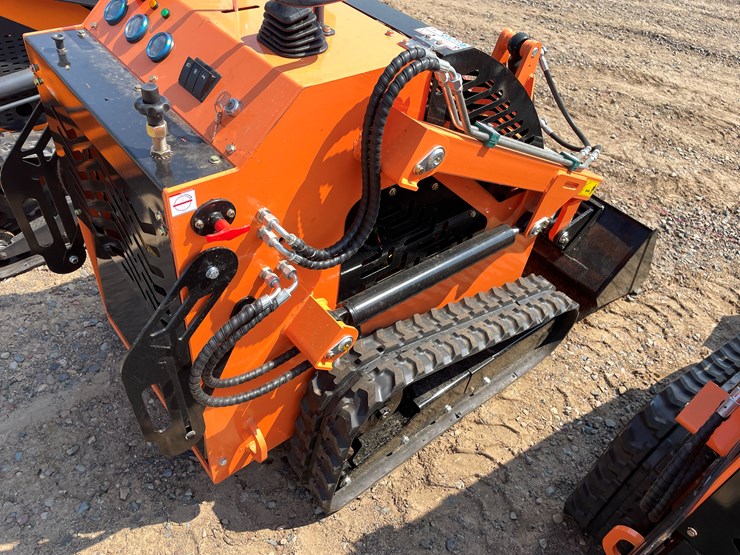 #9290-•-unused-2025-landhero-mini-skid-steer-loader-image-11