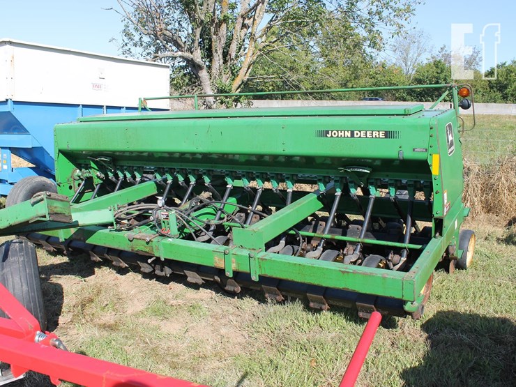 john-deere-750-image-1