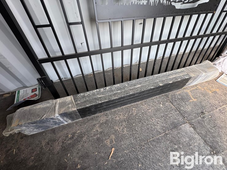 18'-bi-parting-decorative-gates-w/fencing-image-4
