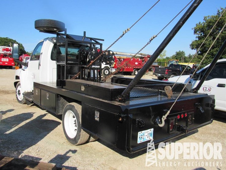 (x)-2005-chevrolet-c-5500-hydraulic-4x2-s/a-dually-image-3