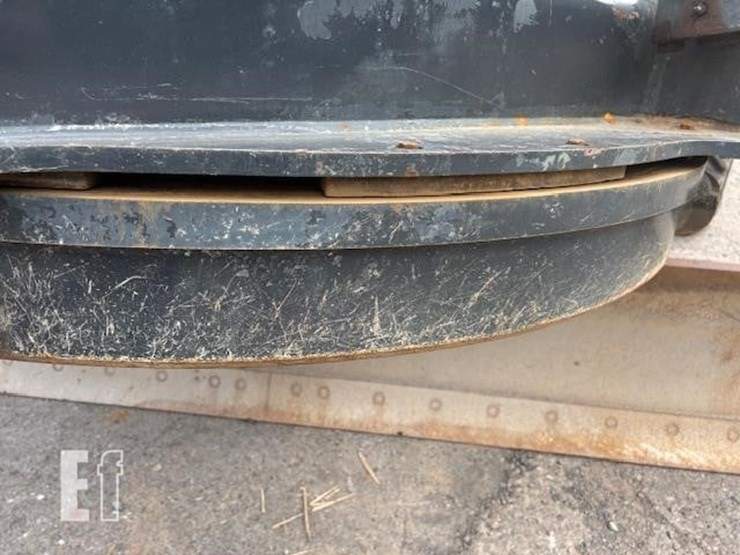 2009-deere-670g-image-9