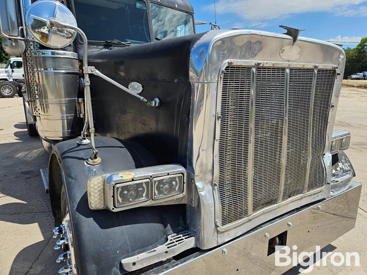 1998-peterbilt-379-image-14