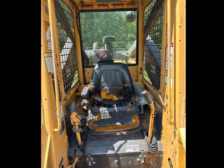 #125-•-new-holland-l785-skid-steer-image-6