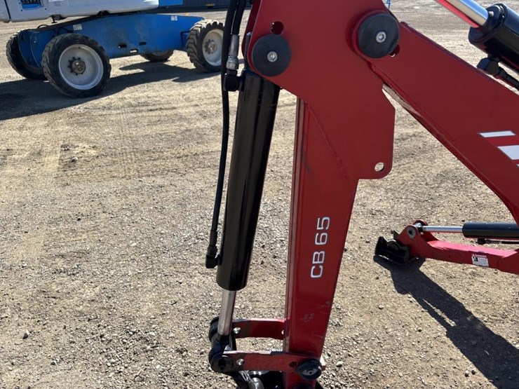 2017-massey-ferguson-gc1710-image-15