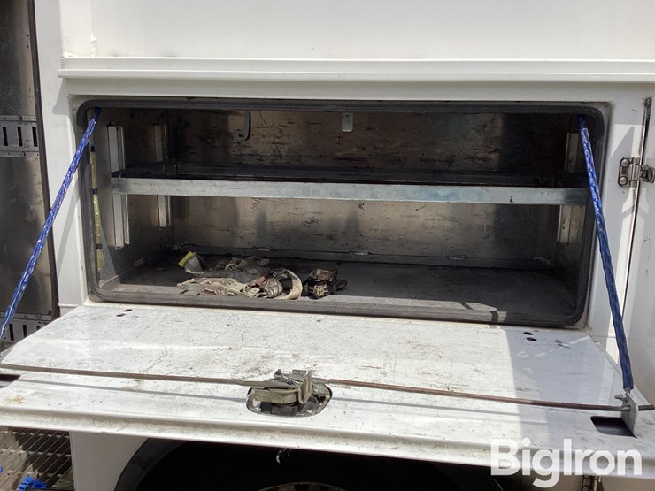 2017-ford-f550-xl-image-19