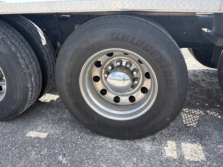 2015-kenworth-t880-image-9