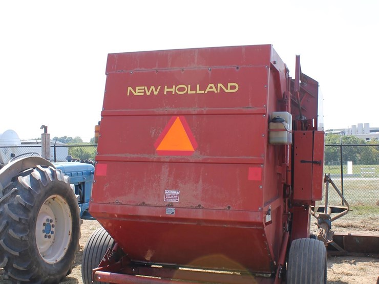 new-holland-853-image-4