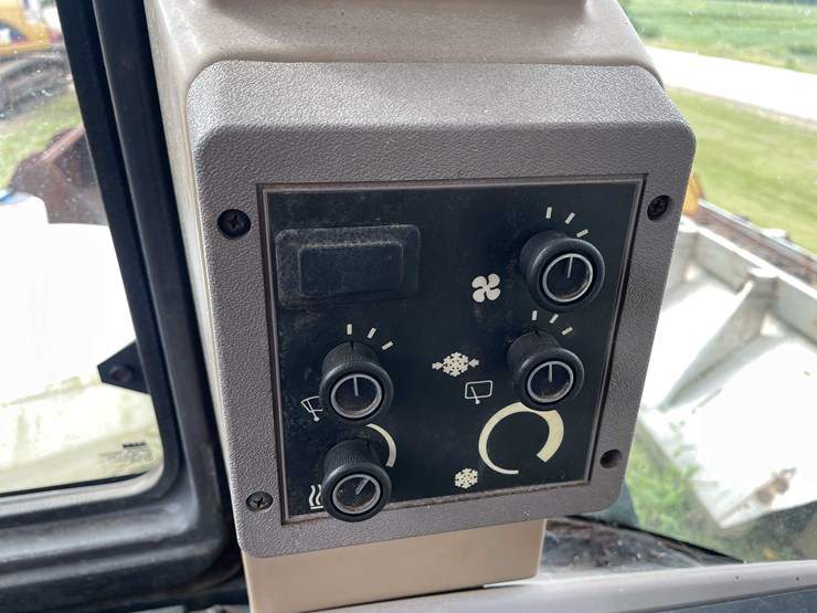 case-570m-xt-image-41