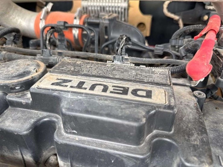 2018-jlg-1644-image-12