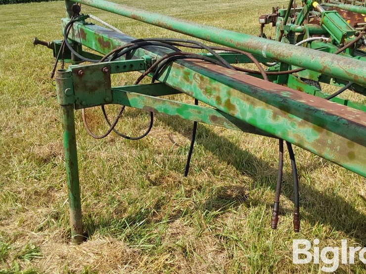 john-deere-2500-image-16