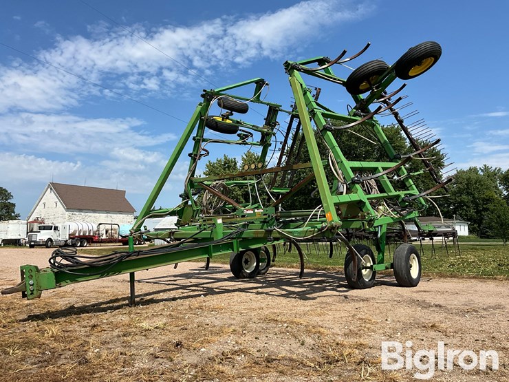 john-deere-610-image-1