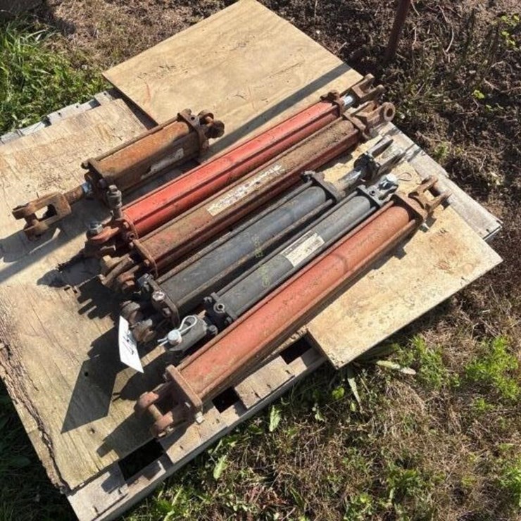 (6) Hydraulic Rams