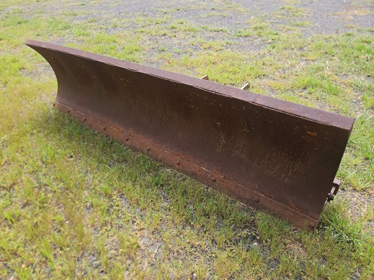 9'-snow-plow-with-boce-image-1