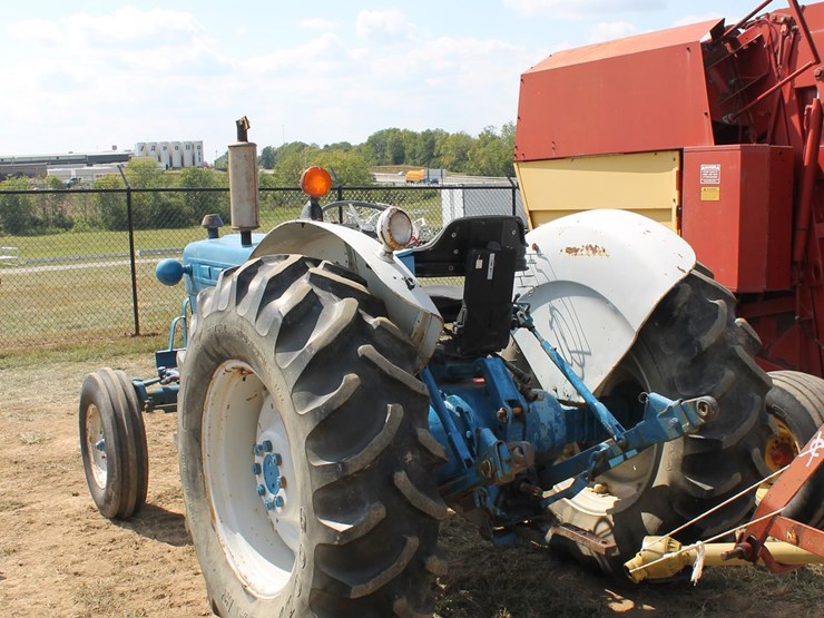ford-4000-image-4