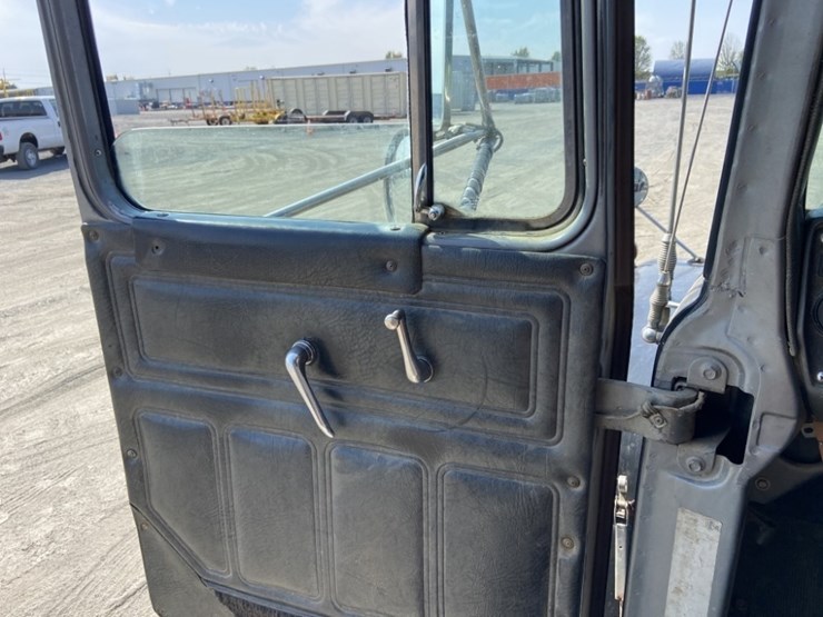 1988-mack-rd686s-image-20