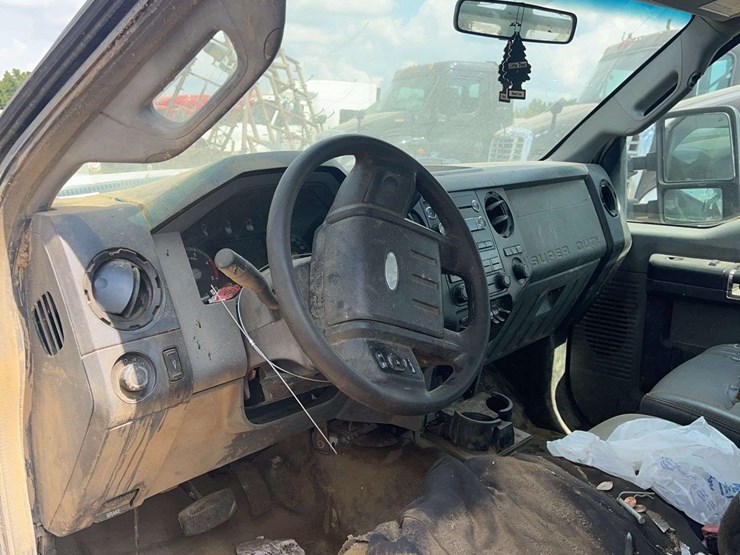 ford-f250-xl-image-21