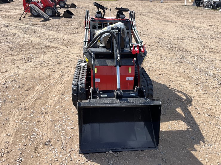 #9562-•-unused-2025-agt-skid-steer-loader-image-6
