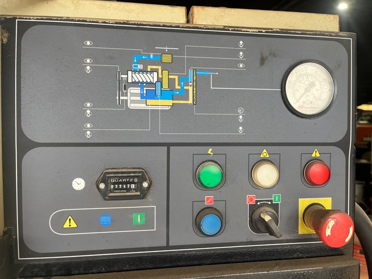 #200-•-ingersoll-rand-up6-30-125-12-compressor-image-8