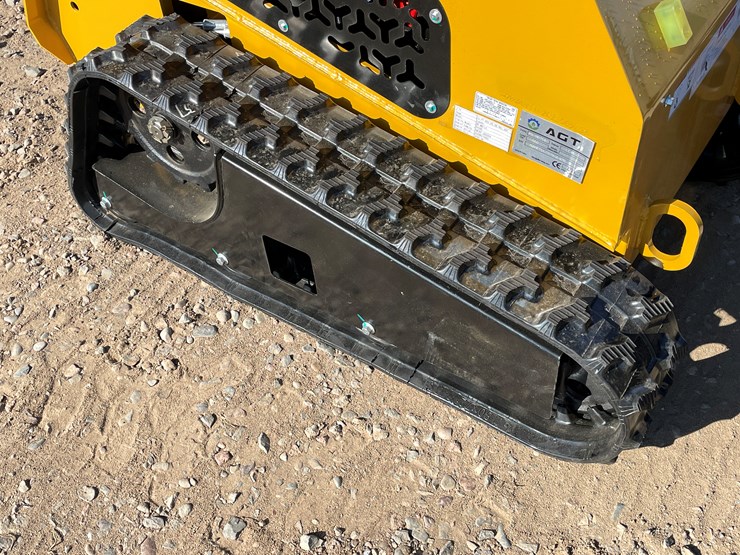 #9466-•-unused-2025-agt-compact-track-loader-image-16