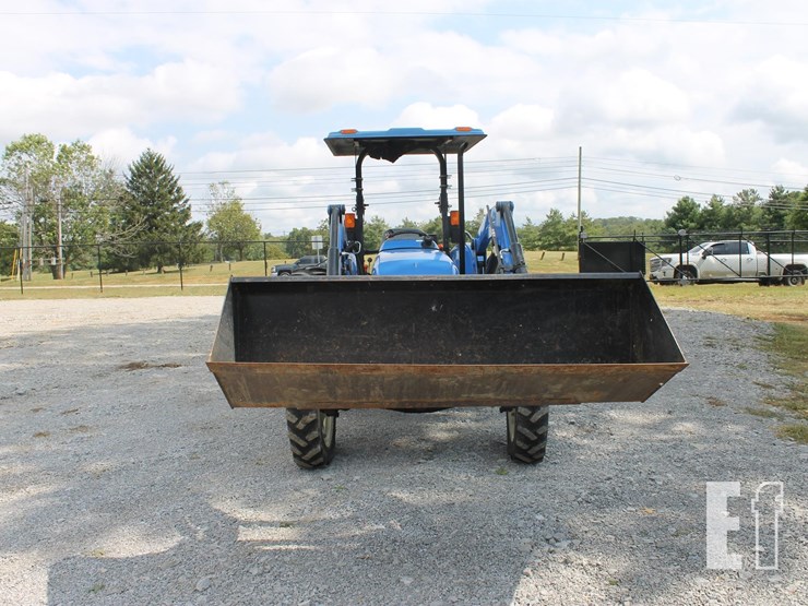 new-holland-workmaster-45-image-3