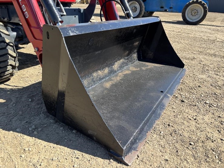 2017-massey-ferguson-gc1710-image-10