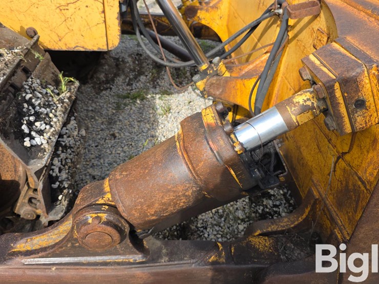 1998-deere-850c-image-18