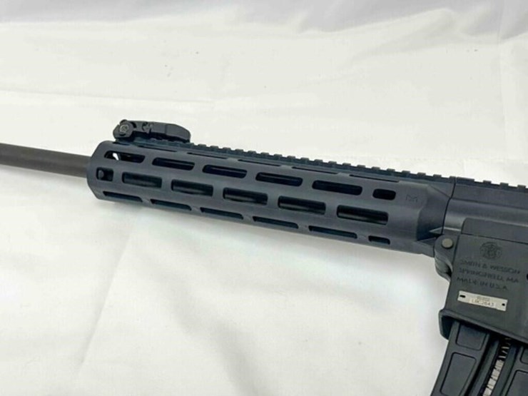 smith-&-wesson-m&p15-22-.22lr-rifle-image-3