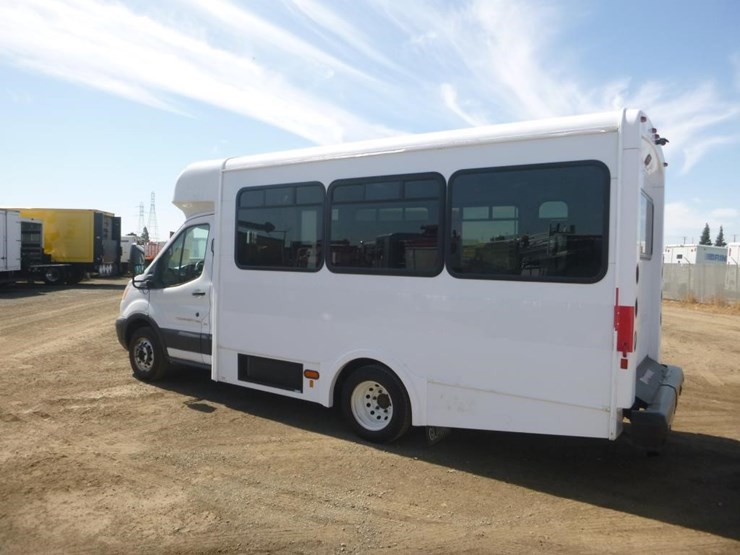 2018-ford-e350-image-5