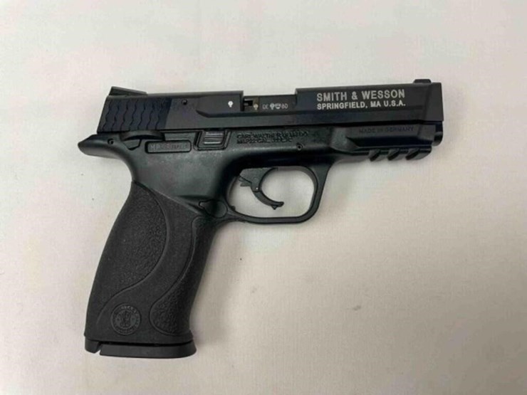 smith-&-wesson-22lr-pistol-image-6