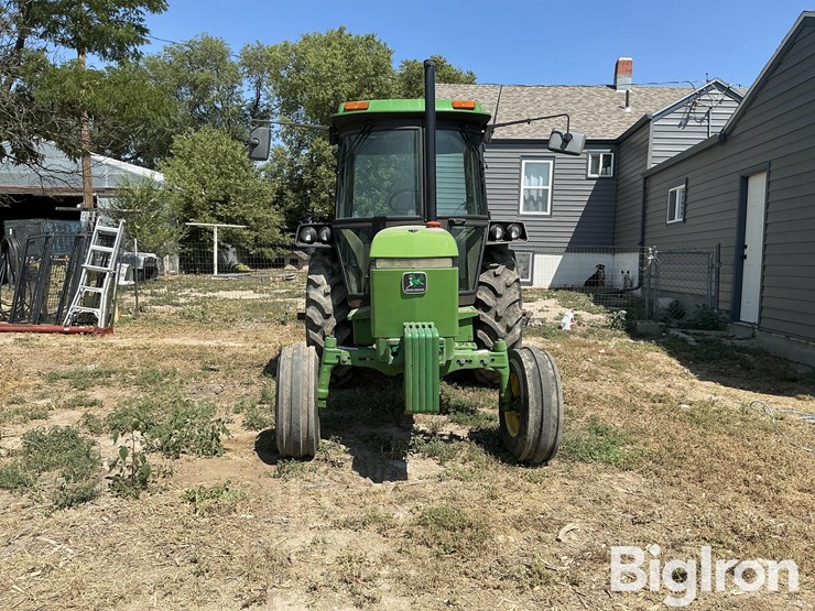 1983-john-deere-2350-image-2