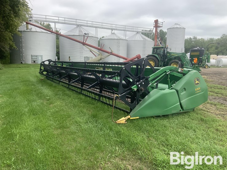 2005-john-deere-630f-image-1