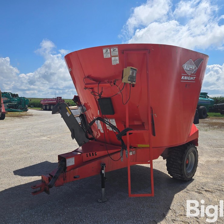 KUHN KNIGHT 5135