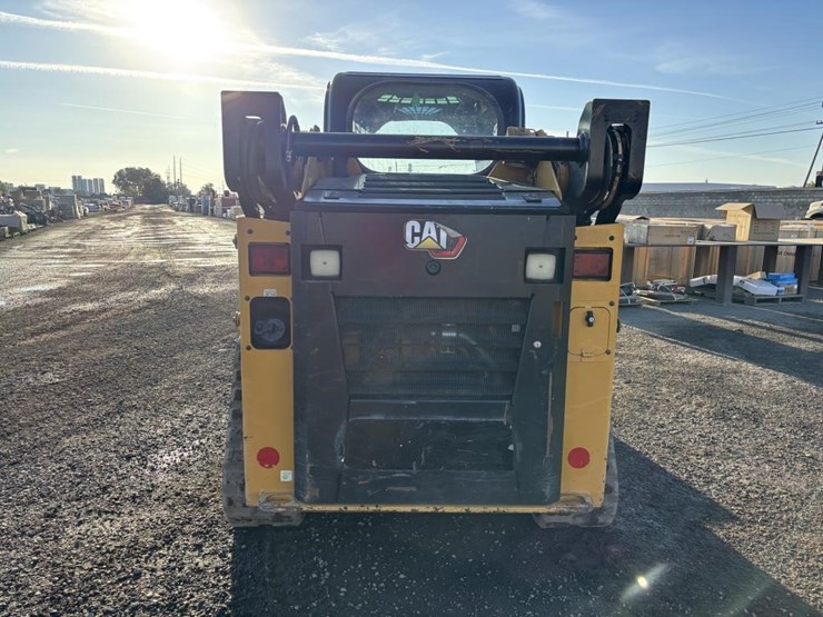 2021-caterpillar-249d3-image-8