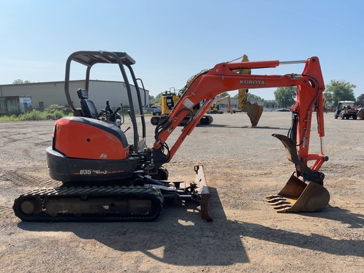 2011-kubota-u35-image-6