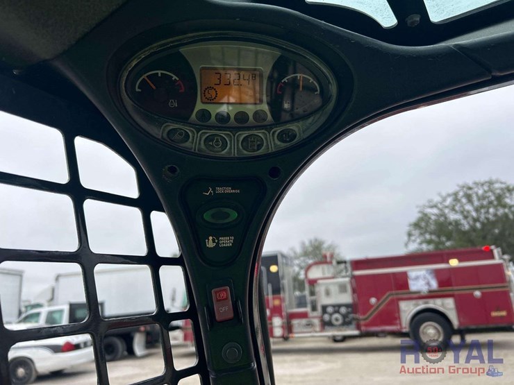 2020-bobcat-t740-image-17