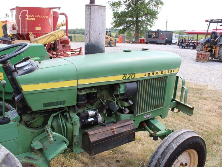 john-deere-820-image-2
