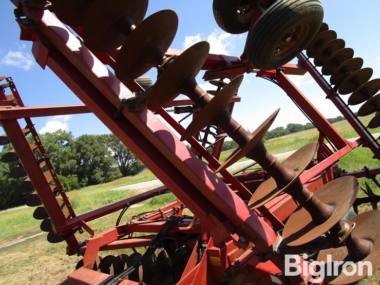 case-ih-3900-image-13