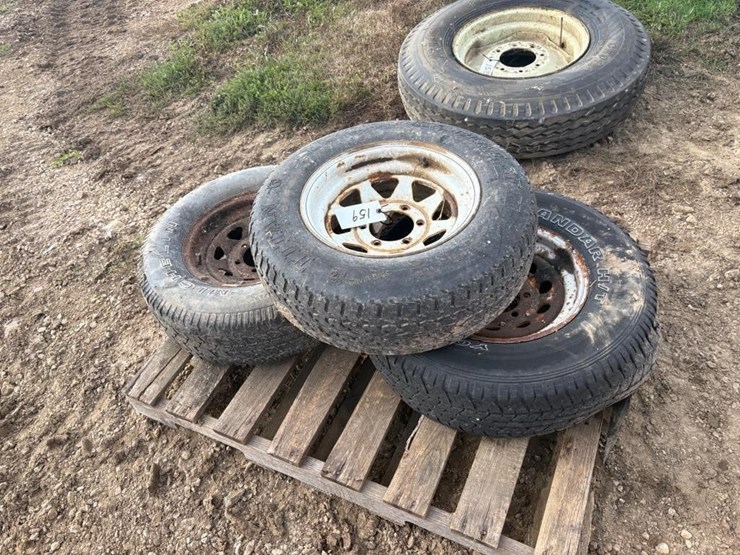 (3)-st205/75-r15-tires-w/rims-image-2