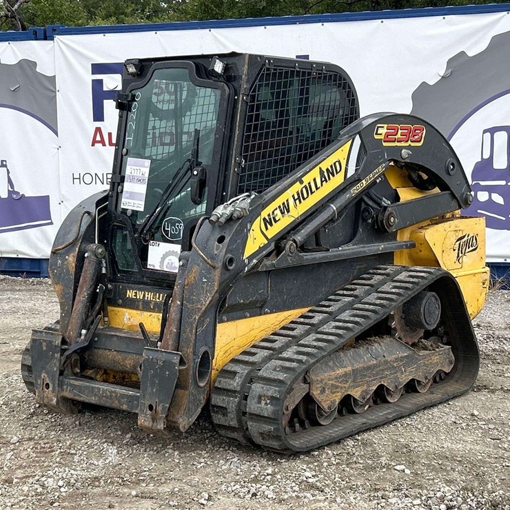 NEW HOLLAND C238
