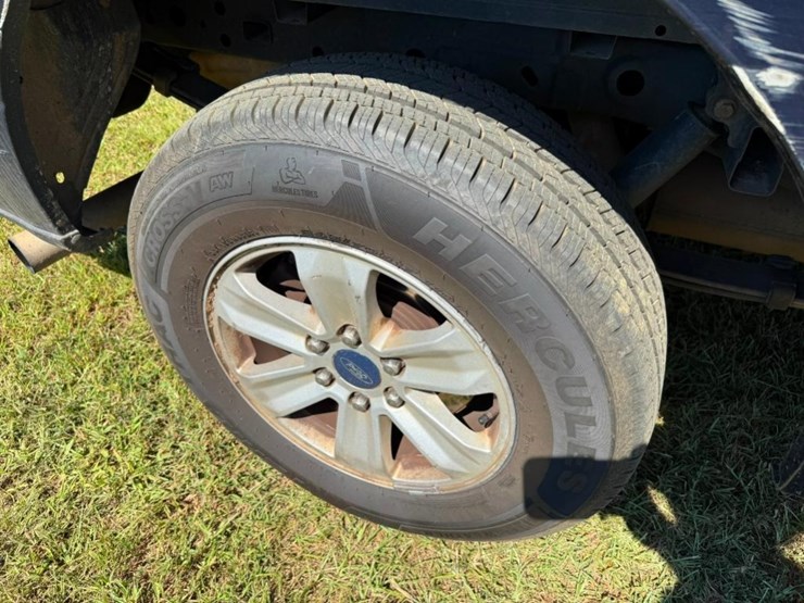 2017-ford-f150-xl-image-11