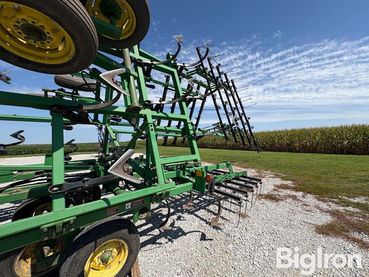 john-deere-726-image-11