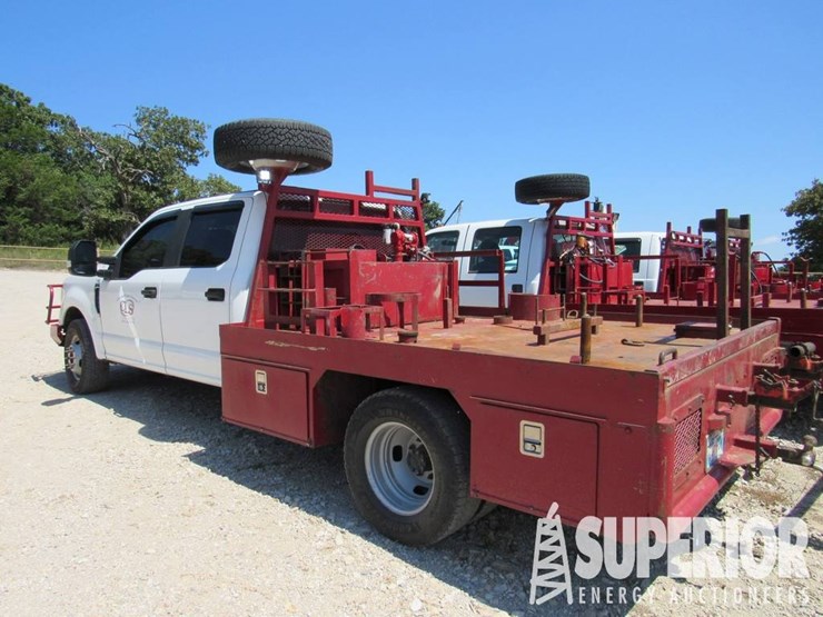 2022-ford-f350-image-2
