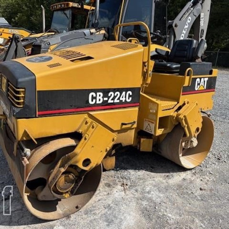 1997 CATERPILLAR CB-224C