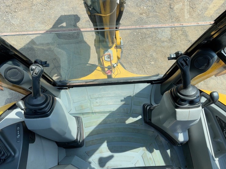 2013-caterpillar-420f-it-image-26